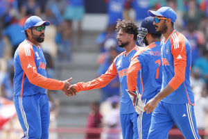 T20 World Cup: Rohit, Arshdeep, Kuldeep power India into semis with 24-run win over Australia (ld)