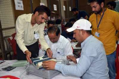 With Cong & BJP locked in direct contest in Himachal, vote count begins