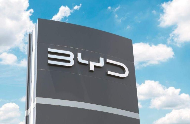 BYD Introduces Groundbreaking Hybrid Technology with Over 2000 km Driving Range