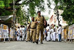 Battleground Bengal: Trinamool takes early lead on 23 seats, BJP follows with 9