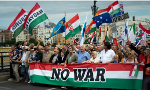 Hungarian PM calls for peace in demonstration ahead of elections