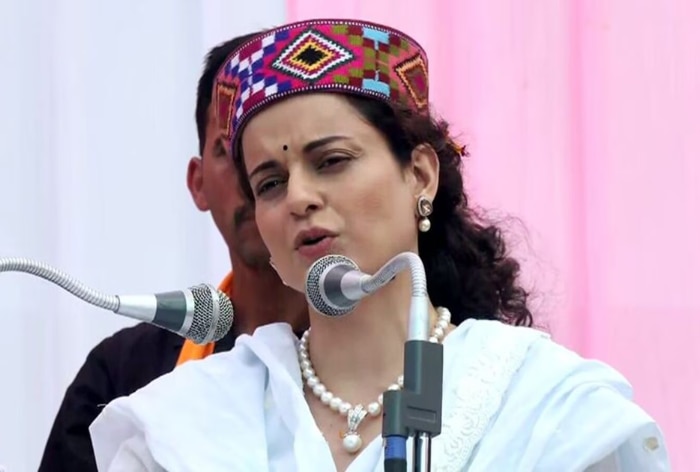 Kangana Ranaut Slapped By CISF Female Staff at Chandigarh Airport- Watch Viral Video