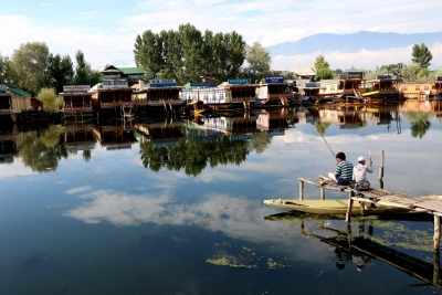 Tourist from MP falls unconscious, dies in J&K's Srinagar