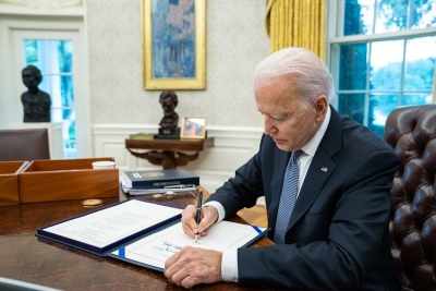 Biden signs executive order to curb unlawful border crossings by immigrants