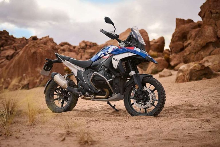 BMW R 1300 GSA Revealed: Includes Automatic Clutch and 30-Liter Fuel Capacity