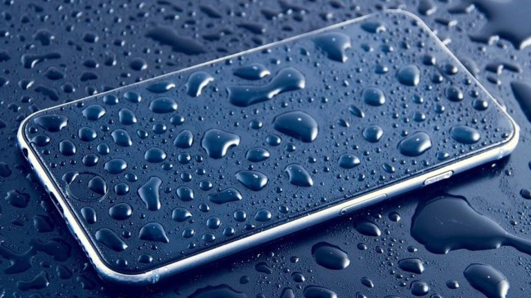 Protect Your Smartphone During Monsoon: Common Mistakes to Avoid