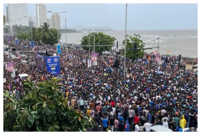 Thousands Of Fans Throng Marine Drive To Cheer For Write Rohit Sharma & Co.