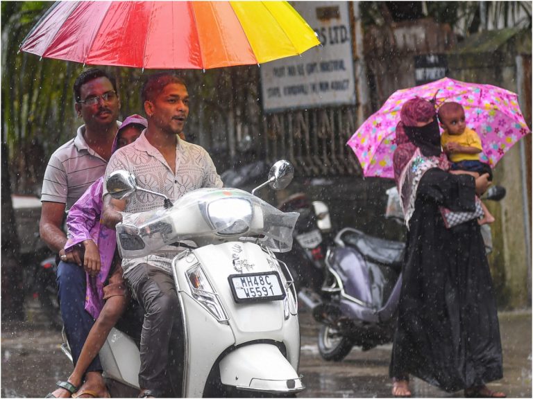 Mumbai Rains LIVE: IMD Predicts Heavy Rainfall Today, Issues Red Alert for Raigad, Ratnagiri