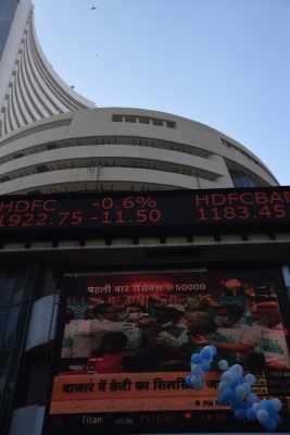 Sensex, Nifty end flat as markets turn to consolidation phase