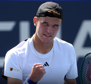 US Open: Jakub Mensik stuns Auger-Aliassime in 1st round; Goffin, Thompson, Navone also win