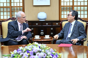 S. Korea, CEPI discuss ways to bolster investment in local bio firms