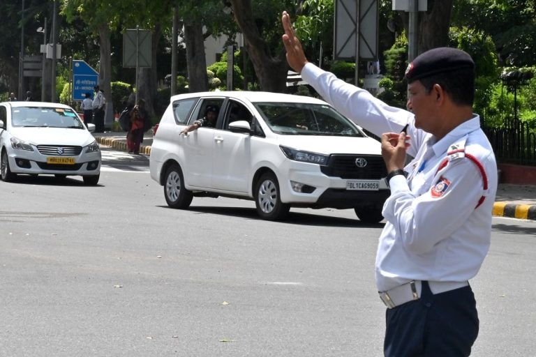 Delhi Police Issues Traffic Advisory Ahead of Marathon At JLN Stadium On Sunday; Check Affected Routes