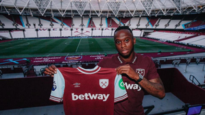 Aaron Wan-Bissaka joins West Ham from Man Utd on seven-year contract