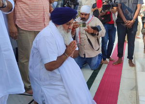 A day after declared 'sinner', Sukhbir Badal appears before Akal Takht