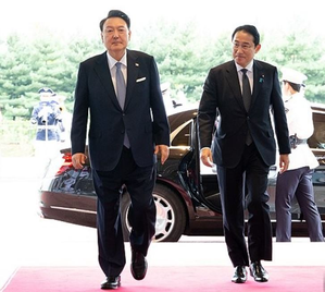 S. Korea, Japan agree to maintain positive momentum in bilateral ties