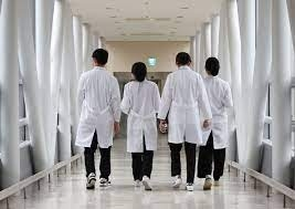 Doctors' group demands withdrawal of med school quota hike plan