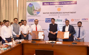 Maha govt signs MoUs for Rs 2.14 lakh cr investment in hydro power sector