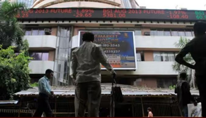 Sensex closes down by 167 points, IT, realty stocks gain