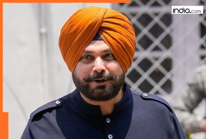 Bad news for Navjot Singh Sidhu as he gets Rs 850 crore legal notice for…